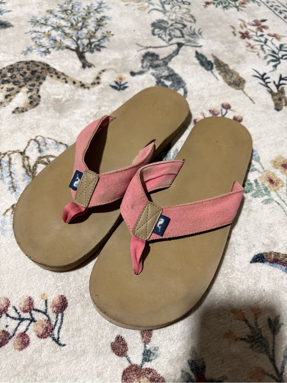 Vineyard vines Pink Canvas Flip Flops with Tan Footbed 11